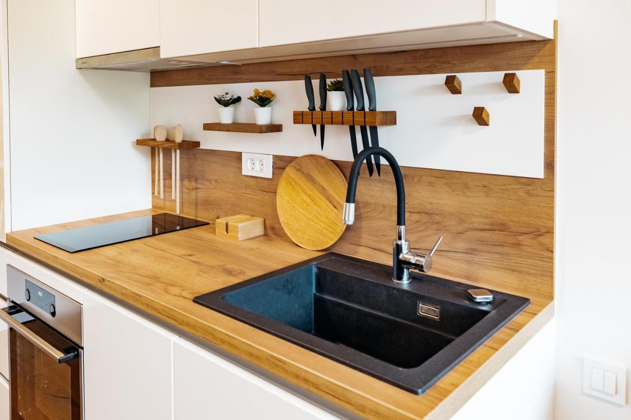 Woody - Comfy Apartment In Siska Ljubljana Eksteriør bilde