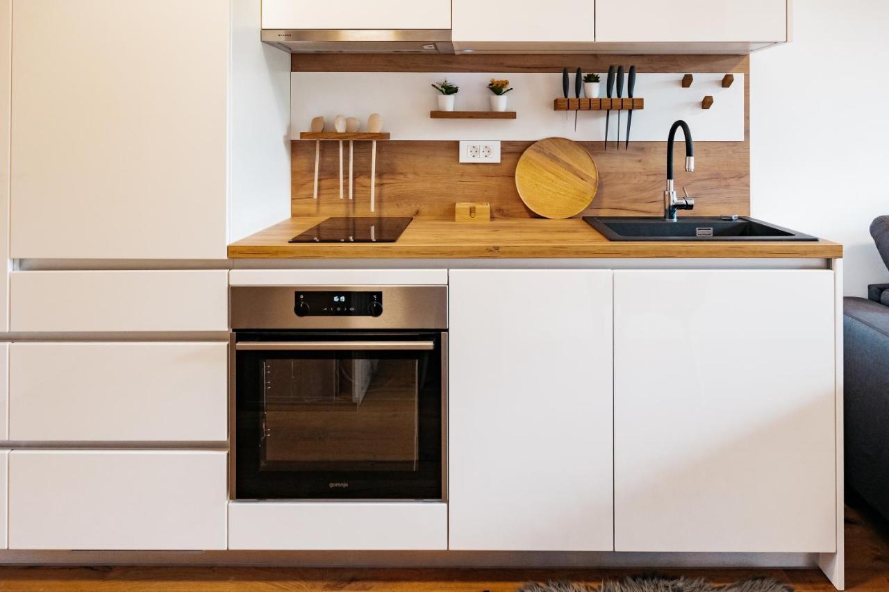 Woody - Comfy Apartment In Siska Ljubljana Eksteriør bilde
